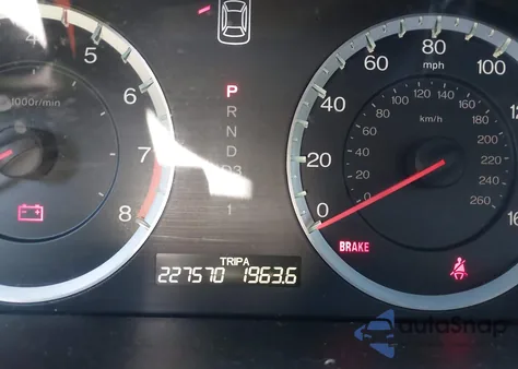 2011 Honda Accord 3.5 Ex-L z USA, uszkodzony, nr VIN 1HGCP3F89BA010757